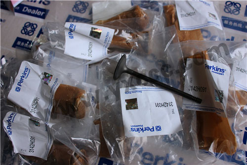 柴油機(jī)1206E配件銷售中心油底殼墊、T414441壓縮機(jī)、氣門、搖臂軸(1200)